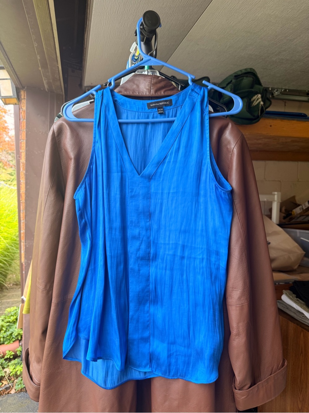 Banana Republic V-Neck Sleeveless Camisole - Cobalt